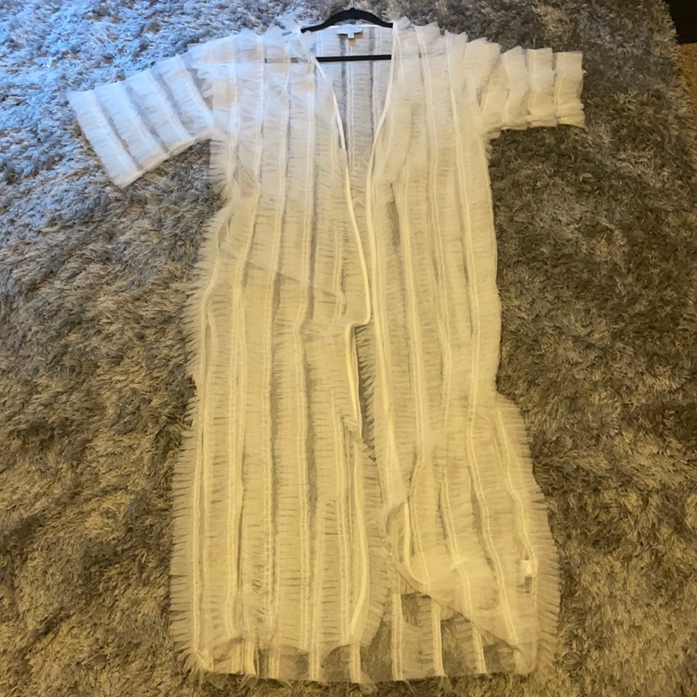 Tula white kimono